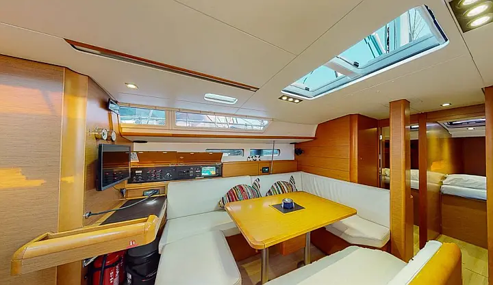 Jeanneau 469 - 