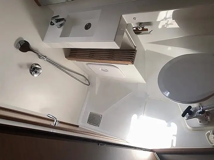 Sun Odyssey 440 (4 cab) - 